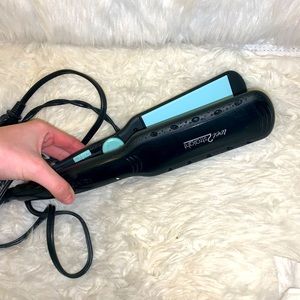 Wet 2 Straight Flat iron